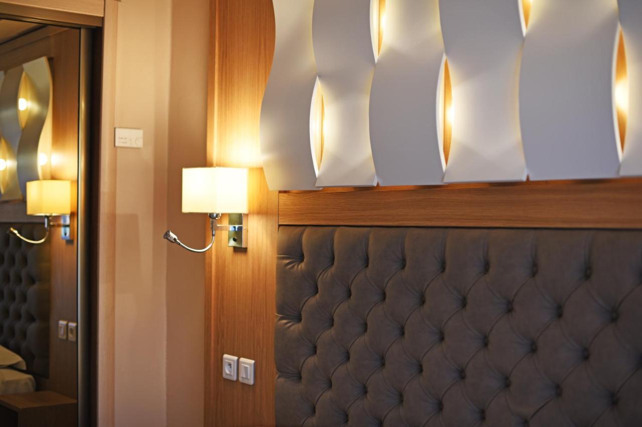 Hotel Tettola サン・フロラン エクステリア 写真