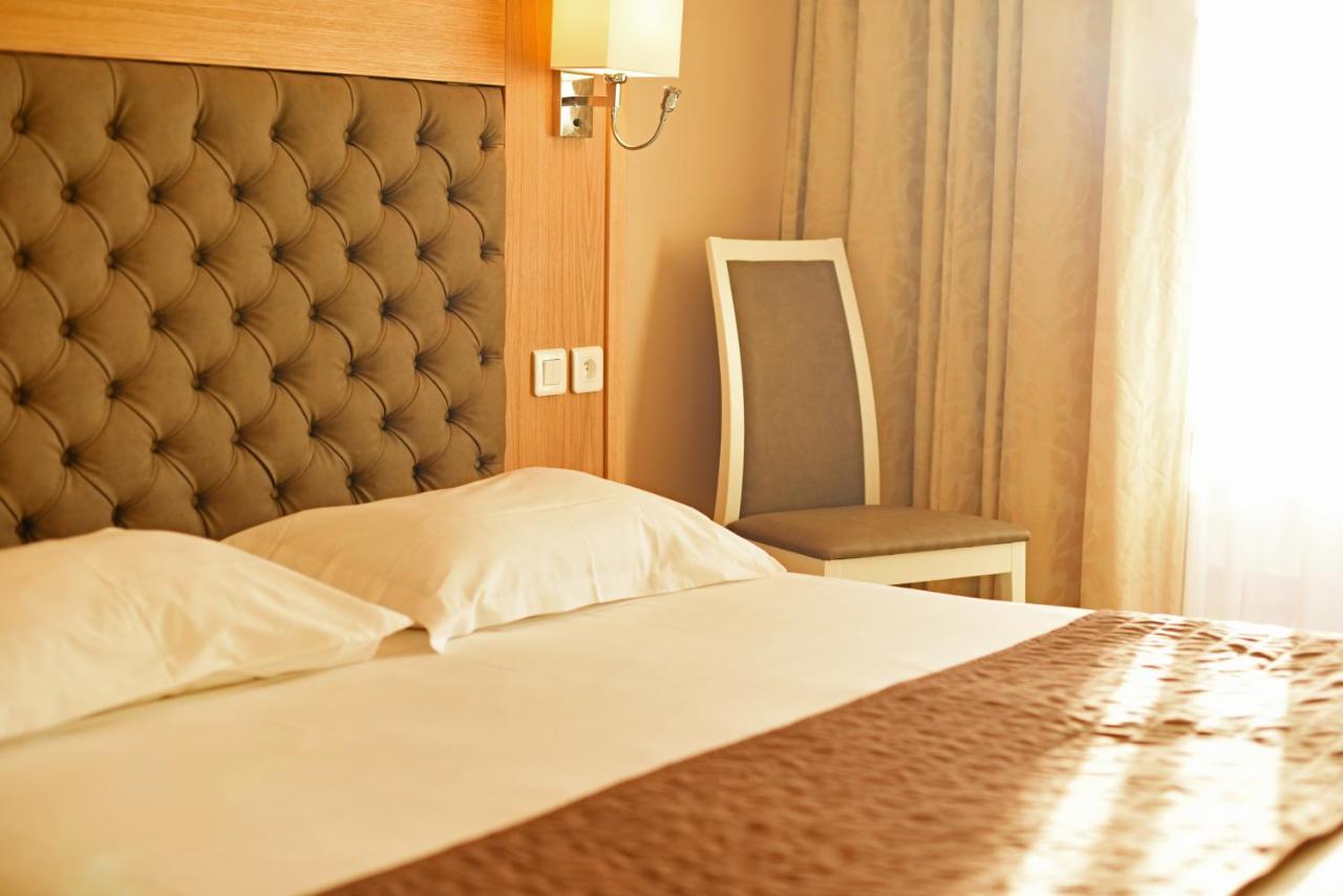 Hotel Tettola サン・フロラン エクステリア 写真