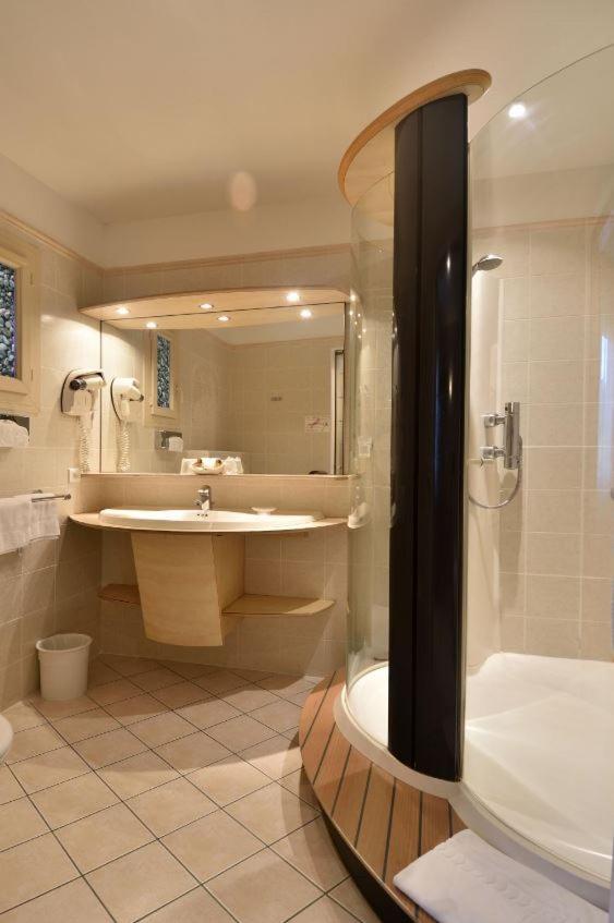 Hotel Tettola サン・フロラン エクステリア 写真